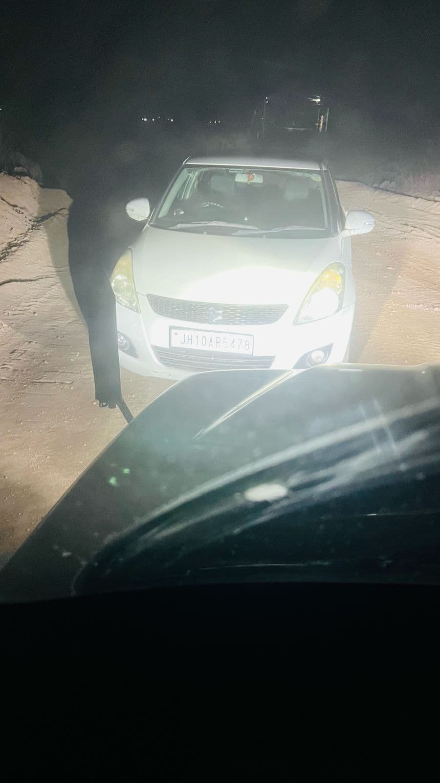 Dhanbad News: आउटसोर्सिंग कंपनी के निदेशक, उनके भाई व मैनेजर पर हमला, बचे