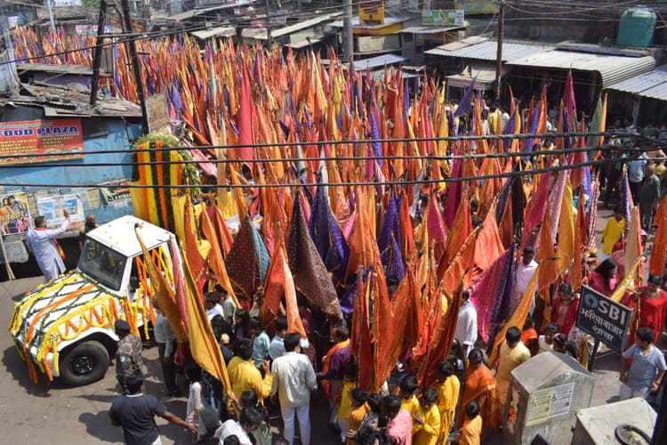 Dhanbad News: झरिया में तीन दिवसीय श्रीश्याम फाल्गुन महोत्सव शुरू
