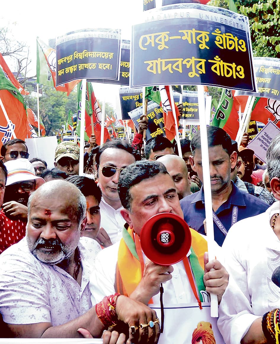 शुभेंदु ने किया एचएस परीक्षा के बाद आंदोलन और तेज करने का एलान