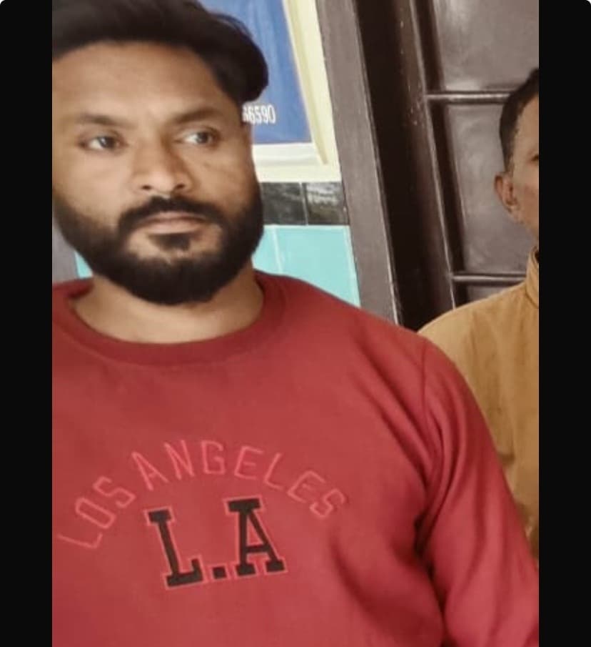 लूटकांड का वांछित 20 हजार का इनामी बदमाश अवधेश गिरफ्तार