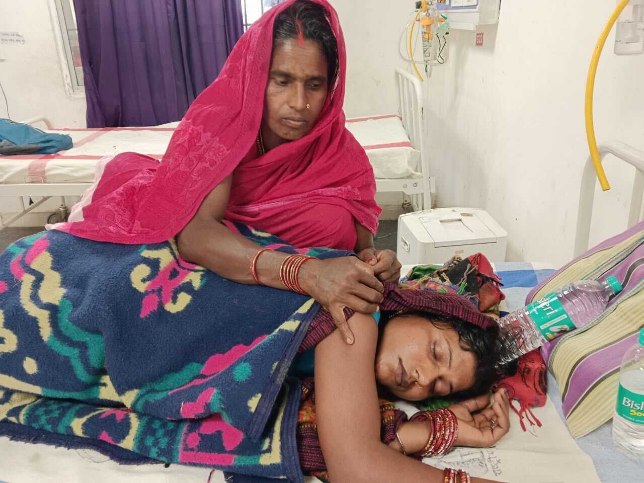 उत्पाद पुलिस पर मारपीट कर जख्मी करने का लगाया आरोप