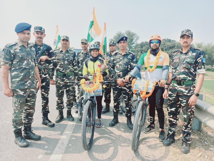 04 हजार किलोमीटर की साइकिल से यात्रा कर पहुंची निर्मली, महिला सशक्तिकरण के प्रति किया जागरूक