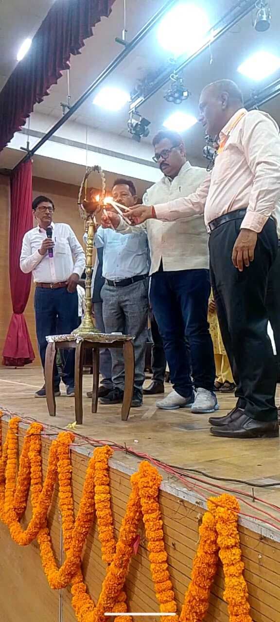 अध्यक्षों को कार्य व दायित्व का दिया गया प्रशिक्षण