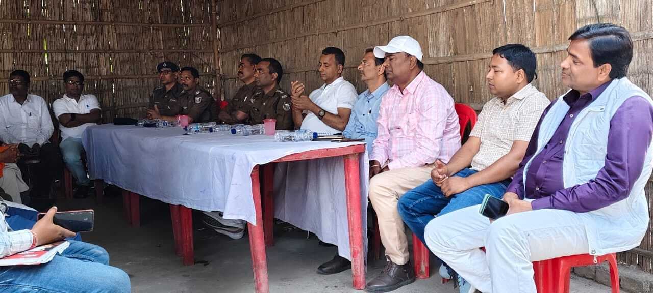 रंगों का त्योहार शांति व सद्भाव के साथ मनाने को लेकर शांति समिति की हुई बैठक