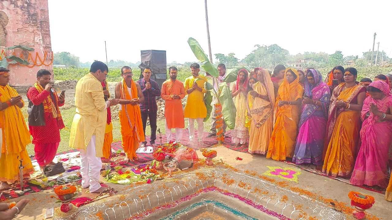 शिव मंदिर में जनकल्याण की कामना को ले हवन यज्ञ का आयोजन