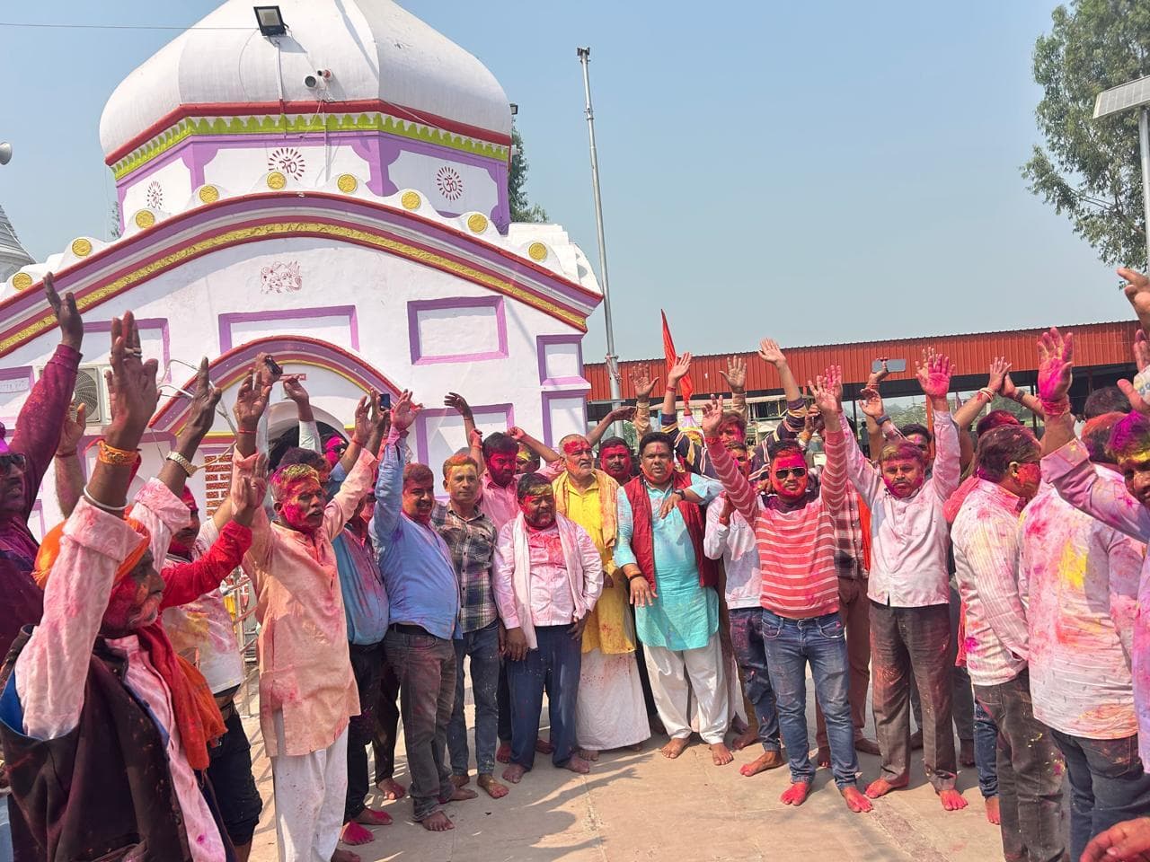 गोरखनाथ धाम में होली मिलन समारोह आयोजित