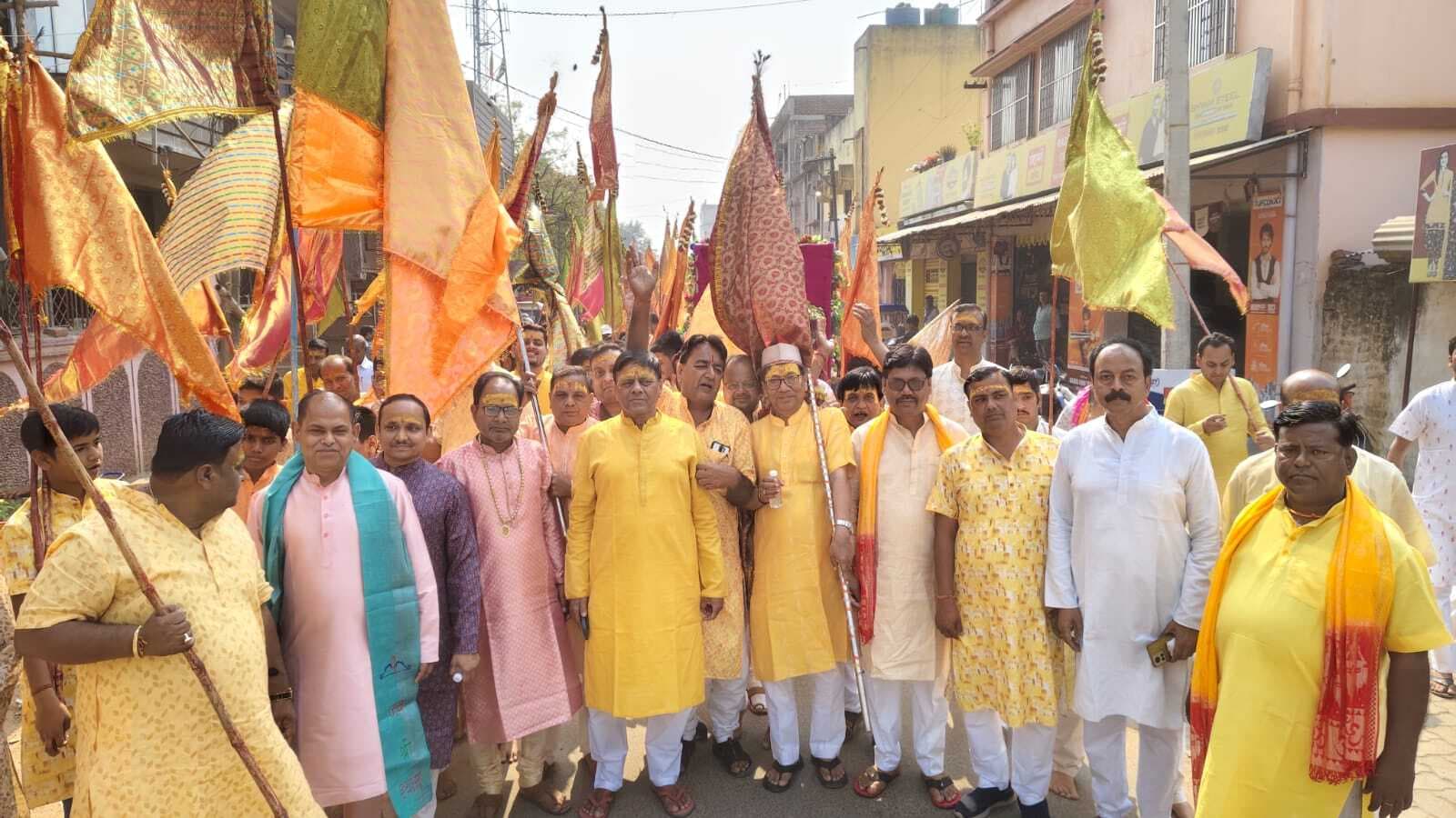 मेरे सिर पर रखदो बाबा...की गीत पर झूमे श्याम भक्त