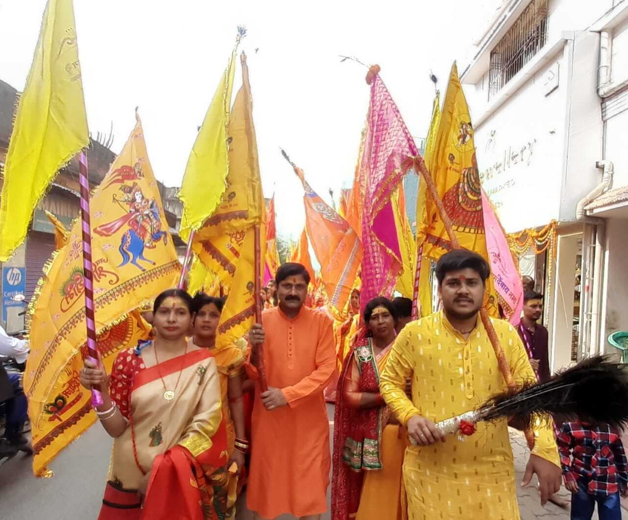 सनातन श्याम दल ने निकाली भव्य निशान यात्रा