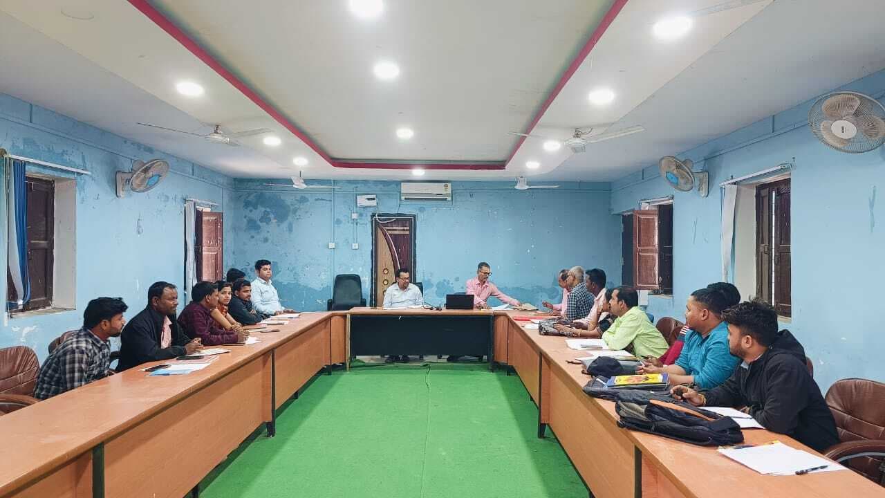 डोर टू डोर जाकर करें सर्वे