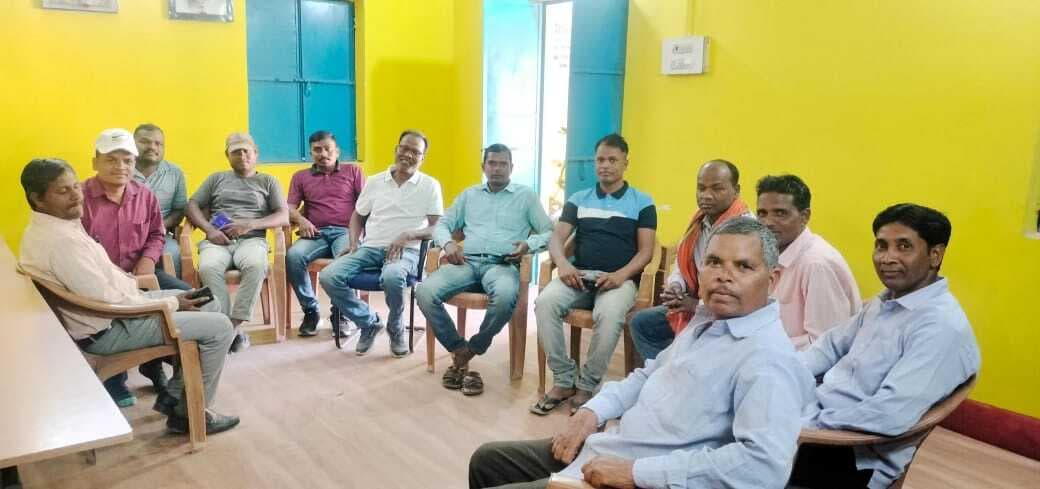 सरहुल को लेकर पड़हा आदिवासी समिति की बैठक