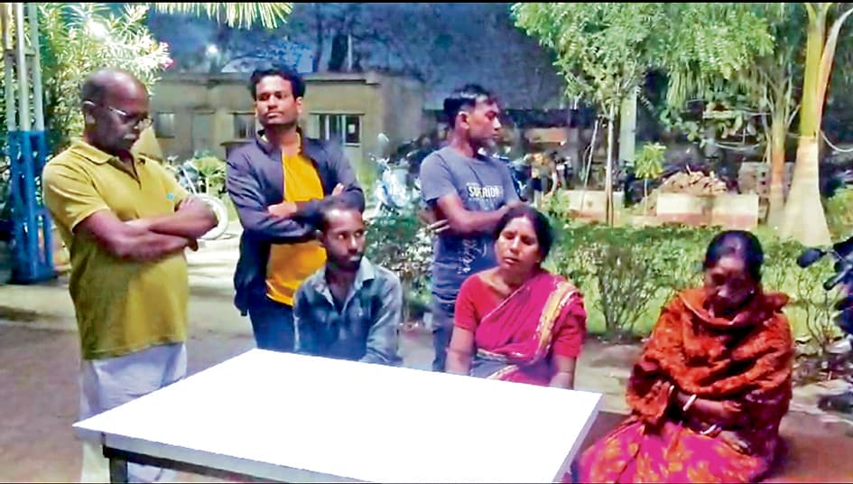 अंडाल में प्रेमी युगल ने दे दी जान जांच-पड़ताल में जुट गयी पुलिस