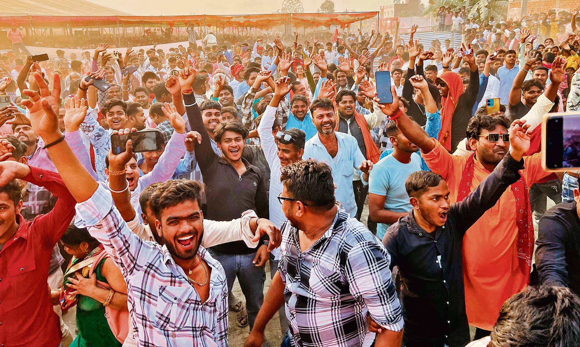 Gopalganj News  : हिंदू राष्ट्र के लिए यूपी से फिर शुरू करेंगे पदयात्रा : पं धीरेंद्र कृष्ण शास्त्री