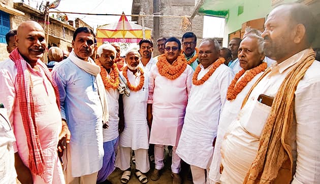 Begusarai News : गरीबों को हक दिलाने के लिए खेग्रामस ने किया धरना-प्रदर्शन