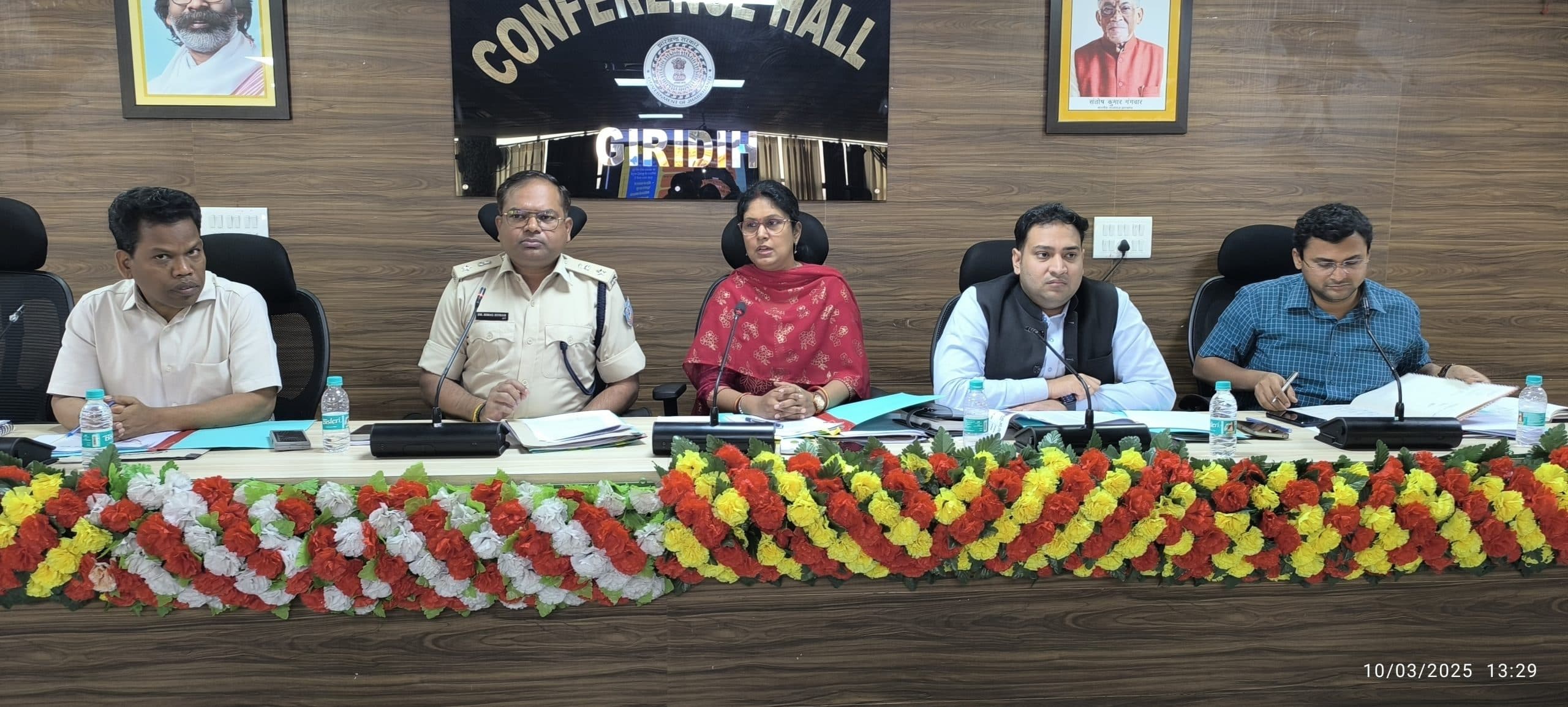 Giridih News :माहौल बिगाड़ने वालों से सख्ती से निपटा जायेगा : एसपी