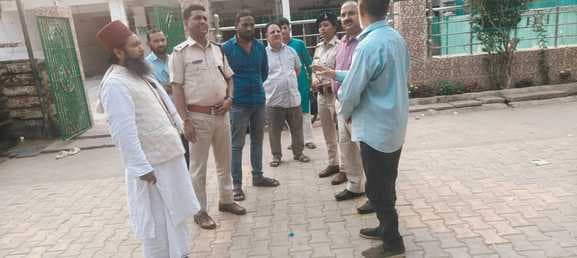 होली में जुमे की नमाज को लेकर बीडीओ व इंस्पेक्टर ने मस्जिदों के इमाम से की मंत्रणा