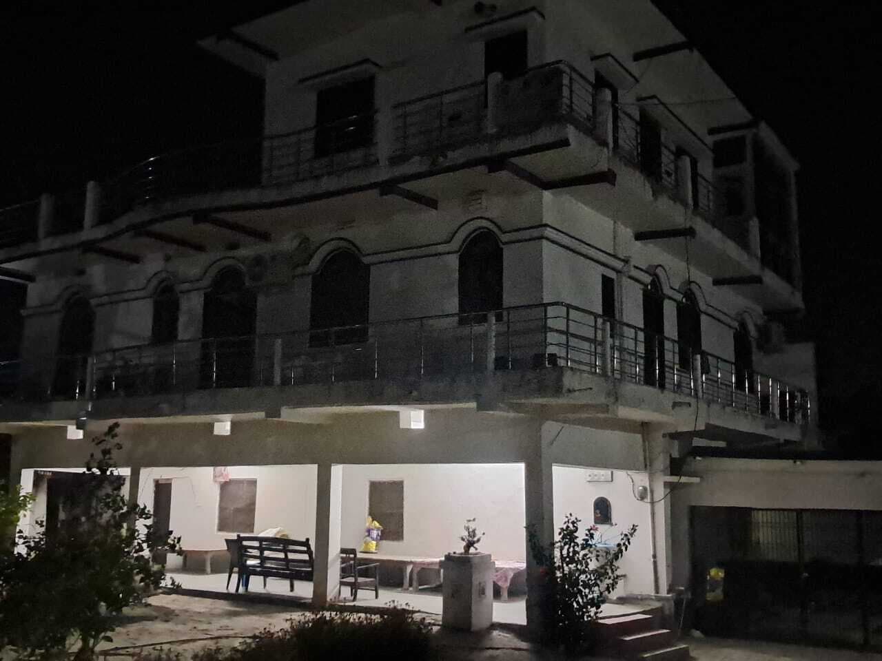 Doctor Arya commits suicide: आर्या से मिलने बोकारो जा रहे थे माता पिता, रास्ते में मिली सुसाइड की जानकारी