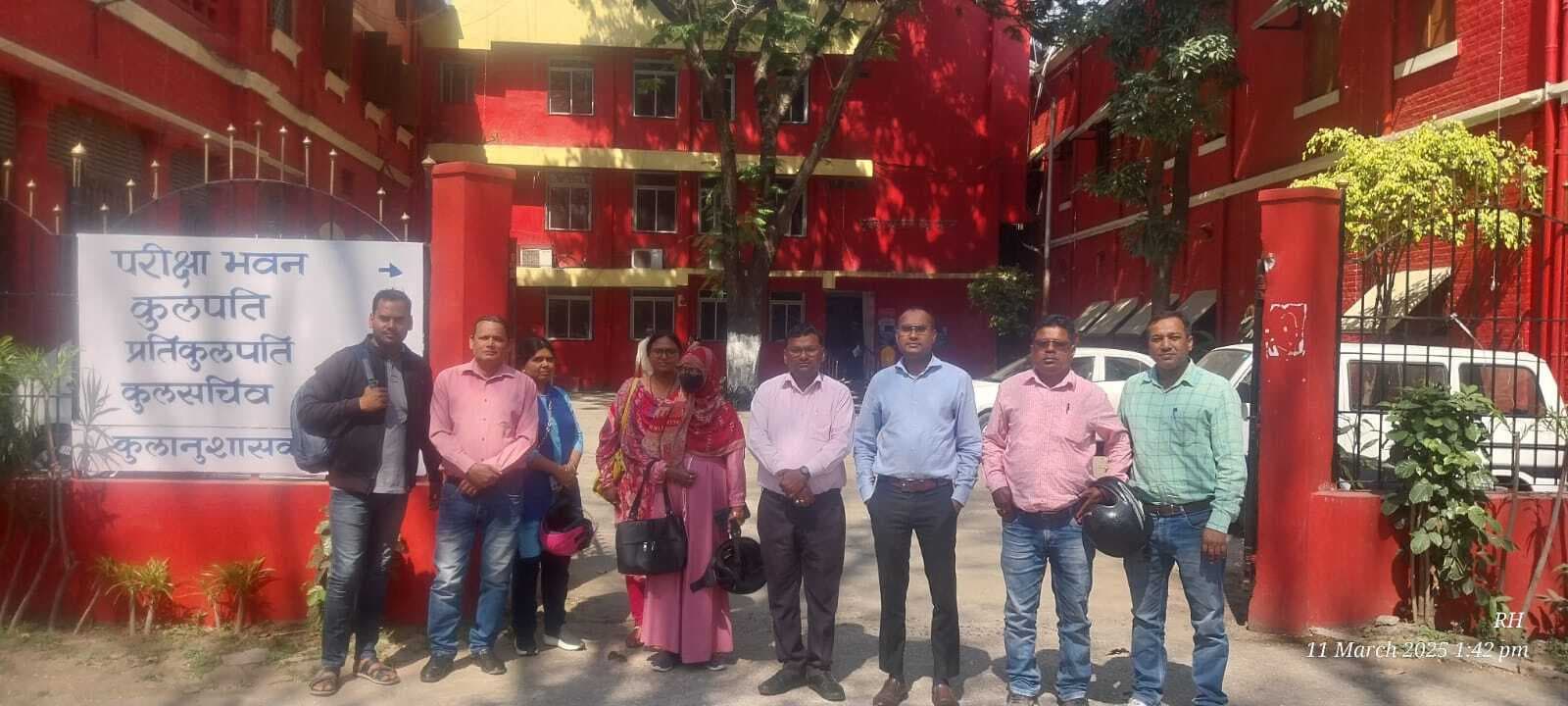 RU News : अतिथि शिक्षकों ने पीजी शिक्षकों व शोधार्थी से काम लेने का किया विरोध, वीसी से हुई बहस