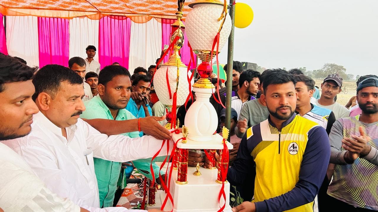 क्रिकेट टूर्नामेंट में बलियारी की टीम ने मारी बाजी