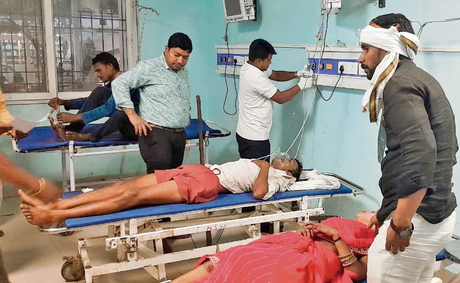 यादवपुर गांव में सड़क हादसे में बाइक सवार भाई-बहन जख्मी