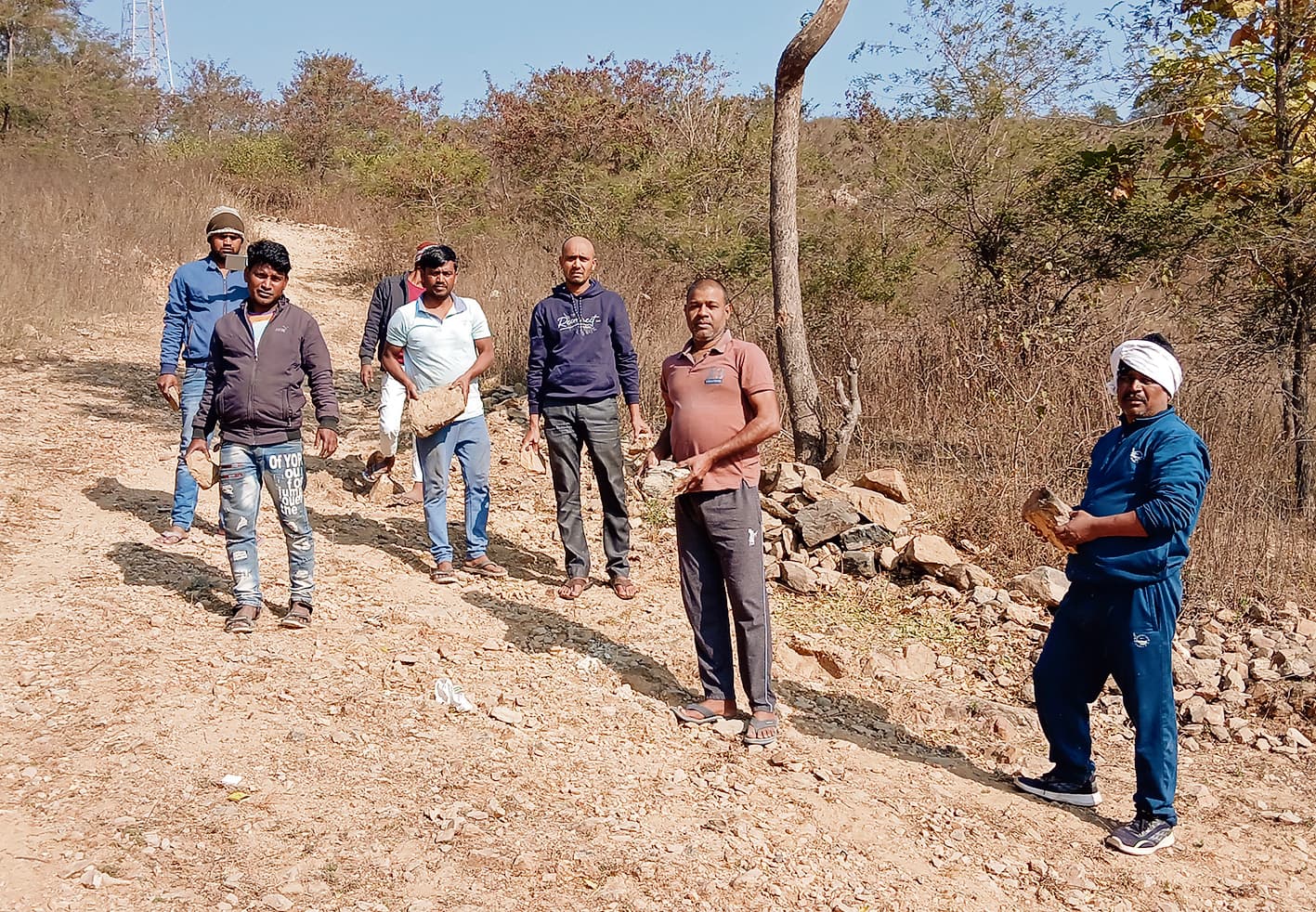 Gaya News : गया में एक और माउंटेनमैन दशरथ मांझी बनने की राह पर