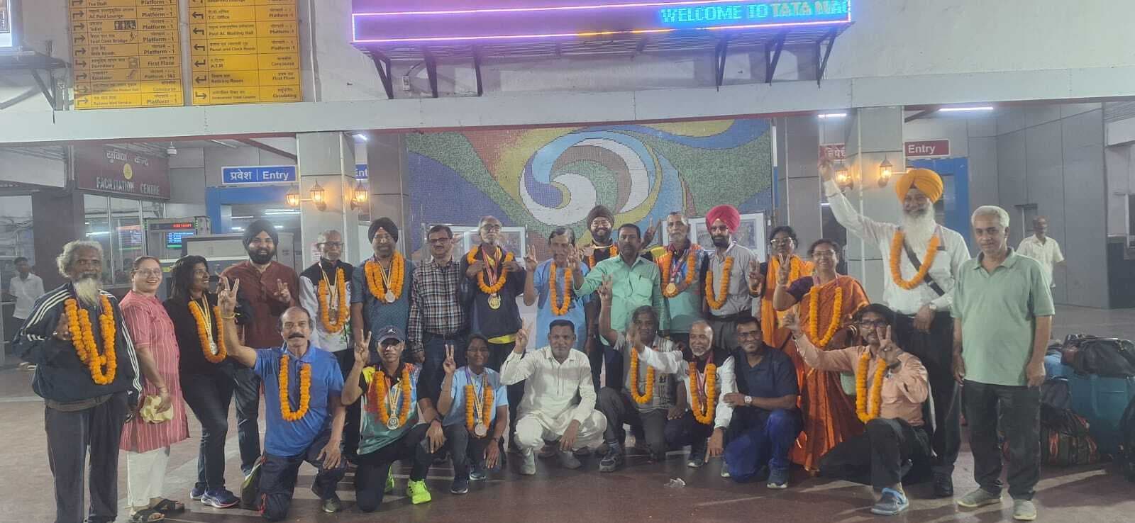 JHARKHAND MASTER ATHLETE WELCOMED : मास्टर एथलीटों का जोरादार स्वागत