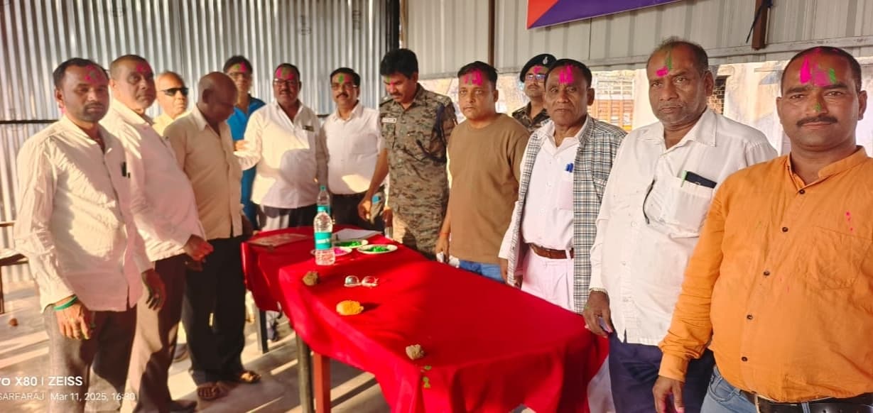 Giridih News: होली को ले शांति समिति की बैठक, कई मुददों पर चर्चा