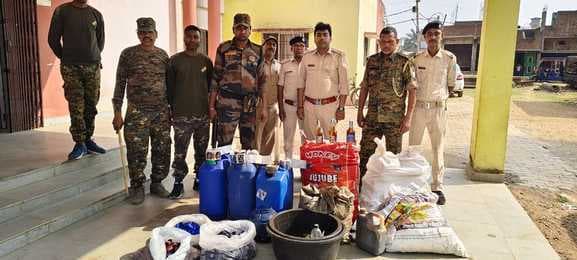 80 लीटर स्पिरिट 45 लीटर तैयार नकली शराब बरामद