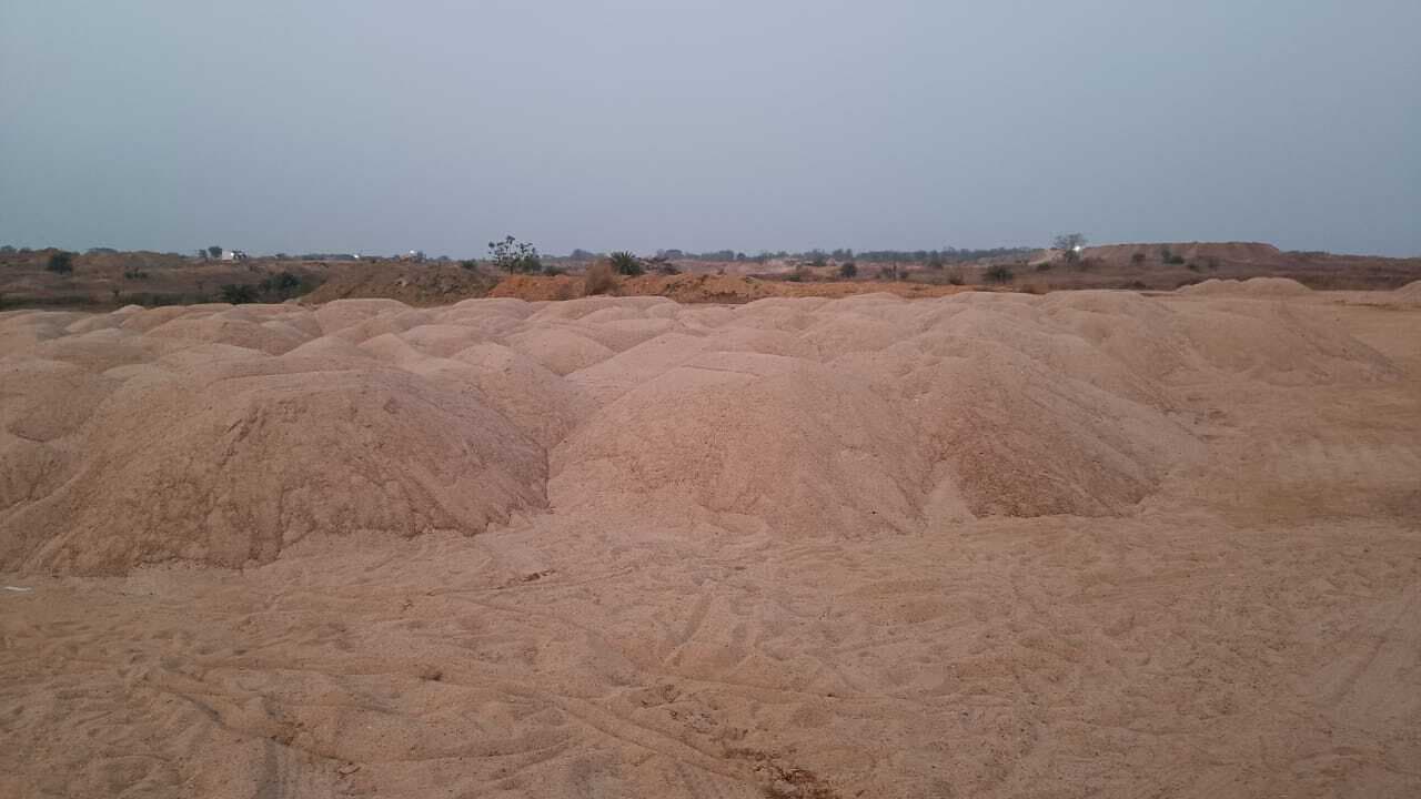 East Singhbhum News : बहरागोड़ा में छापेमारी में 26 हजार सीएफटी बालू जब्त