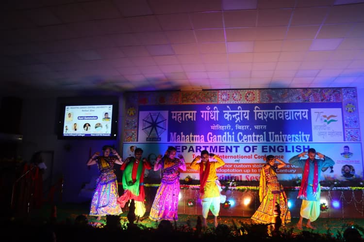 मानवीय भावनाओं के चित्रण के कारण आज भी प्रासंगिक  हैं शेक्सपियर की कृतियां : डाॅ मीता