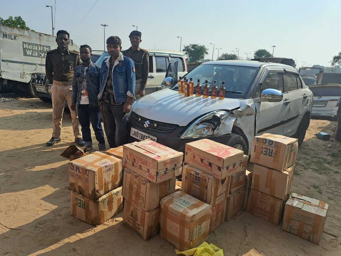 विदेशी शराब के साथ पांच तस्कर गिरफ्तार