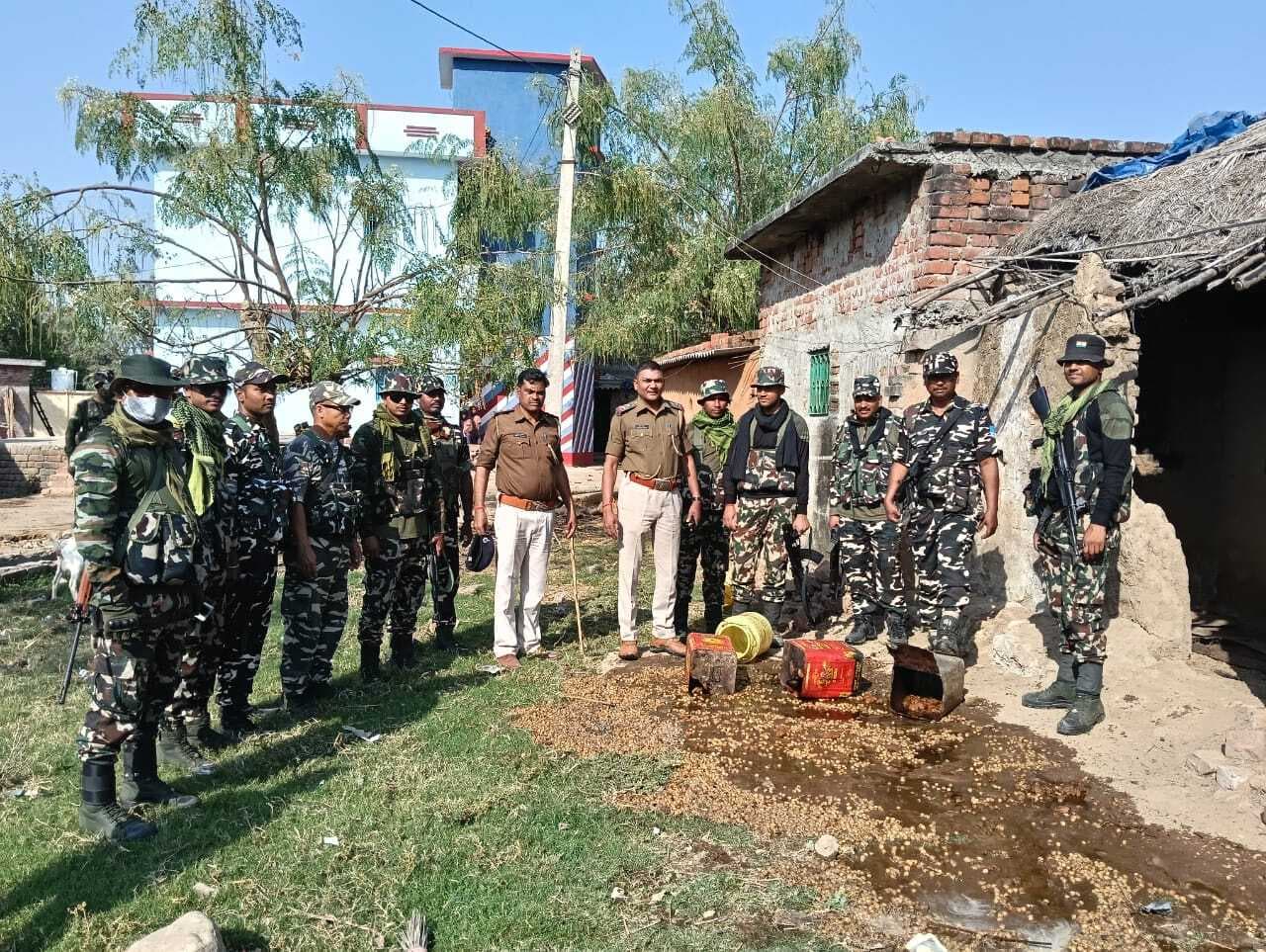 पुलिस ने 150 लीटर जावा महुआ को किया नष्ट