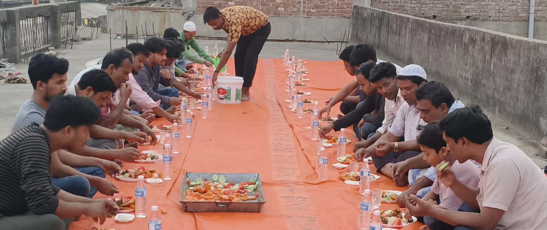 इफ्तार पार्टी का किया गया आयोजन