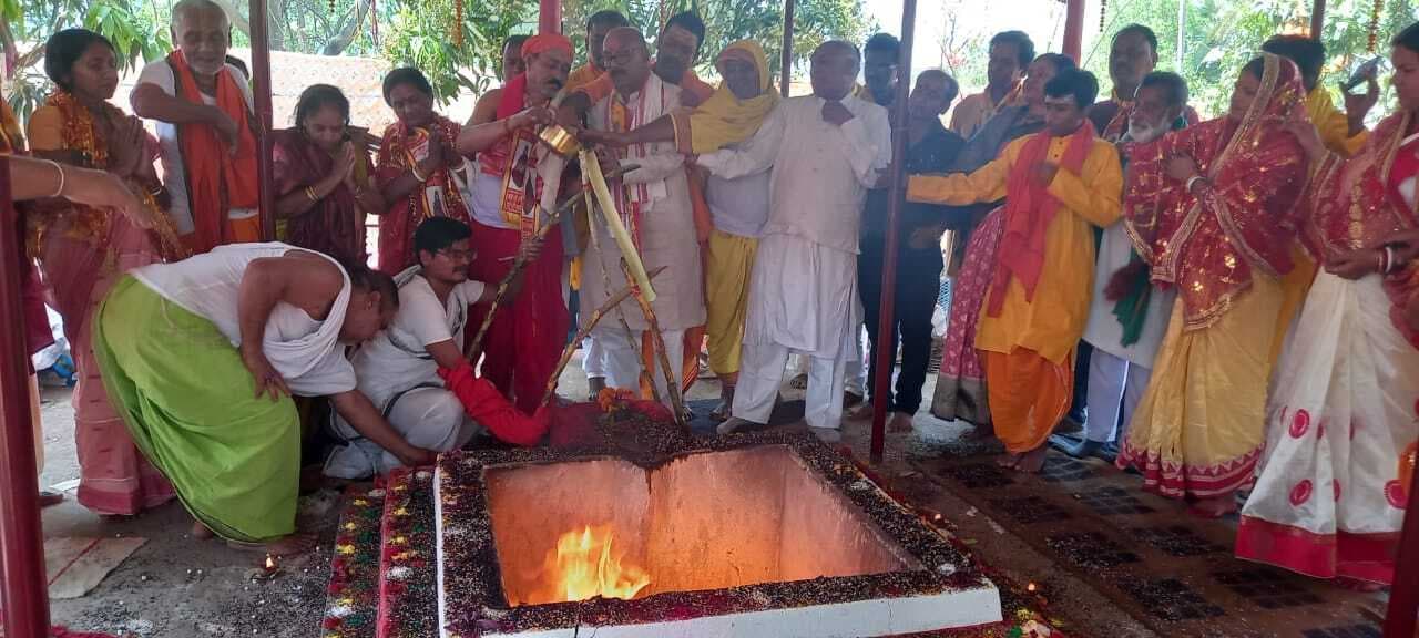 पूर्णाहुति के साथ ही लक्ष्मी नारायण महायज्ञ का समापन