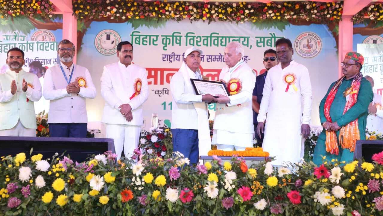 विशिष्ट कार्य के लिए किसान प्रदीप को मिला उत्कृष्ट किसान सम्मान