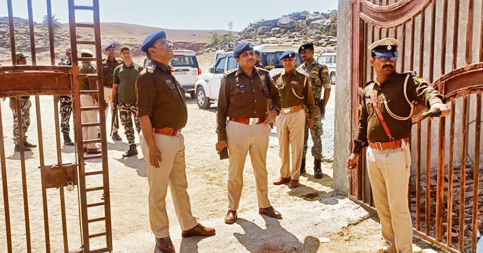 Gaya News : फरार अपराधियों की गिरफ्तारी सुनिश्चित करें, प्रभावी पैट्रोलिंग हो