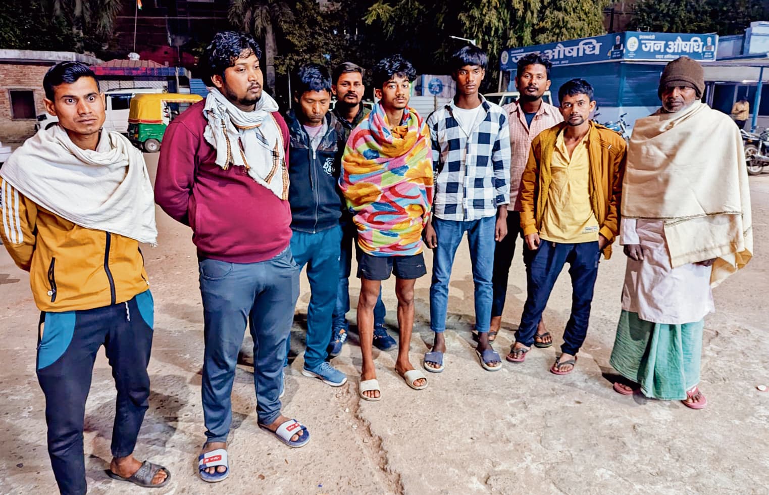 अज्ञात वाहन ने साइकिल सवार राजमिस्त्री को कुचला, गयी जान