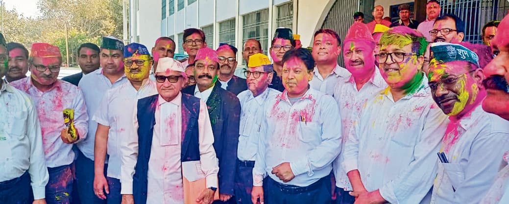 बार और बेंच ने मनाया होली मिलन समारोह