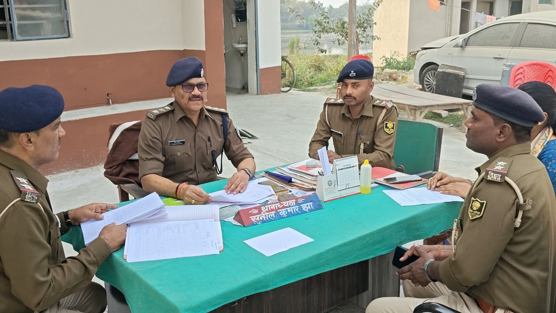 Madhubani News : एसडीपीओ ने की भैरवस्थान थाना में लंबित मामले की समीक्षा