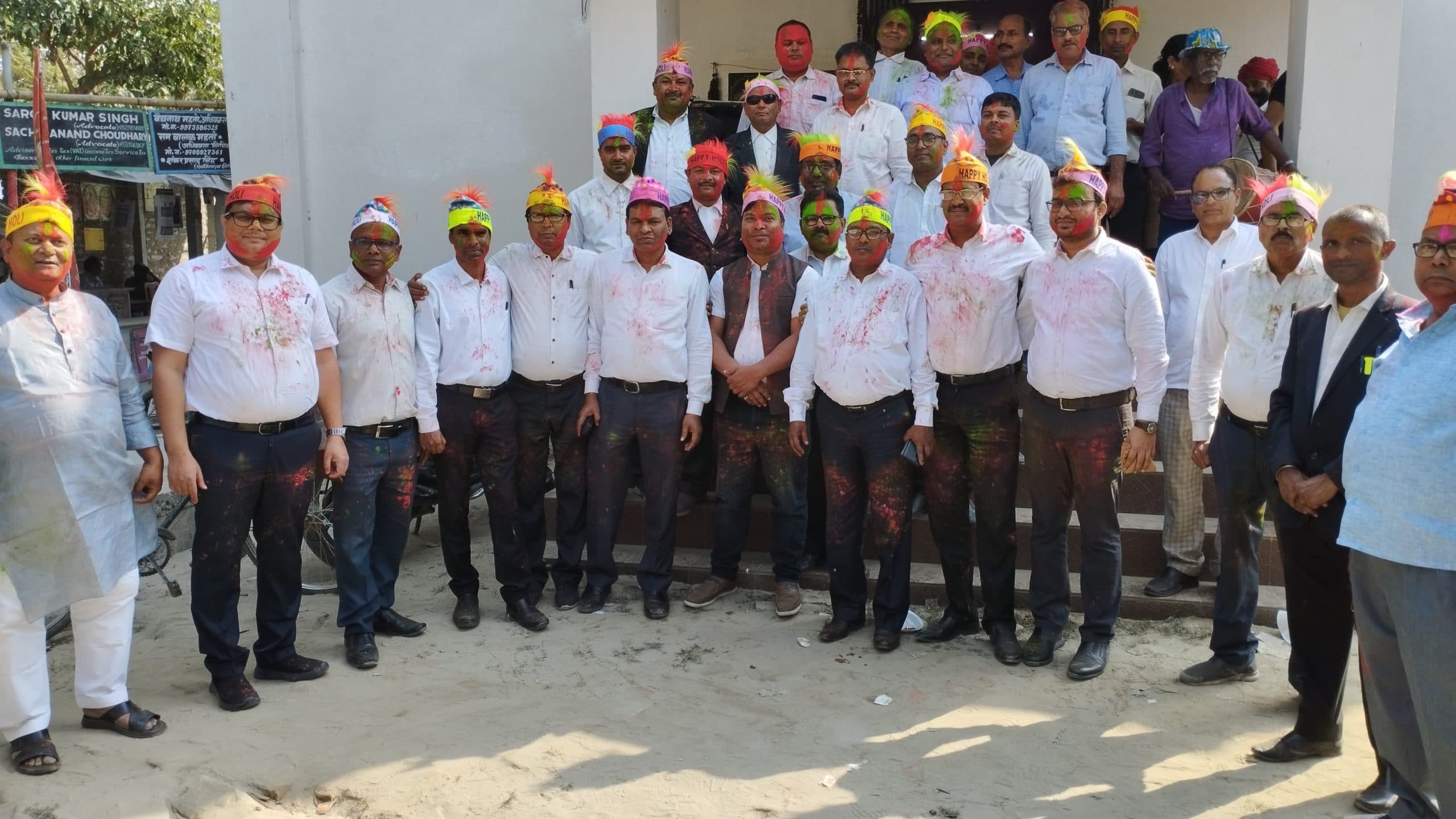 Samastipur News:न्यायिक पदाधिकारी व अधिवक्ताओं ने मनाया होली मिलन समारोह