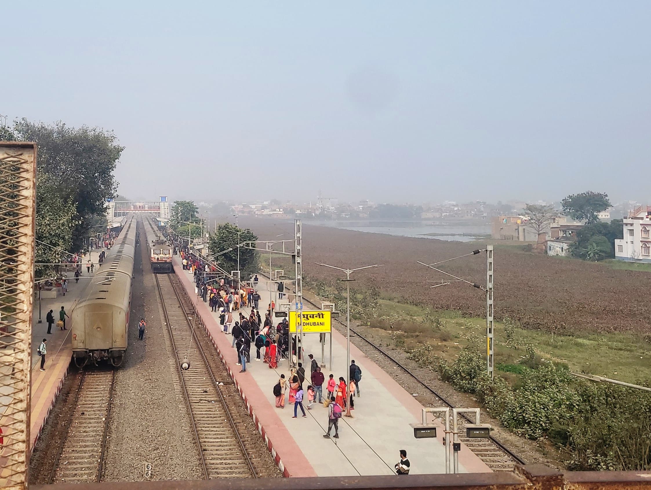 Madhubani News : यात्रियों की सुविधा के लिए रेलवे ने परिचालित किया होली स्पेशल ट्रेन