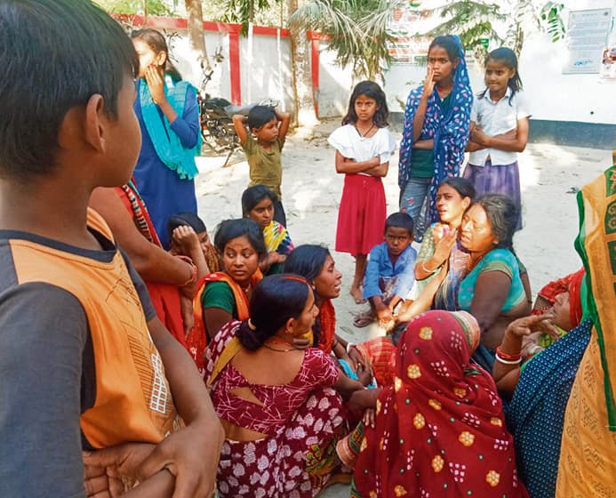 hajipur news. अज्ञात वाहन की टक्कर से बाइक सवार की मौत, साला घायल