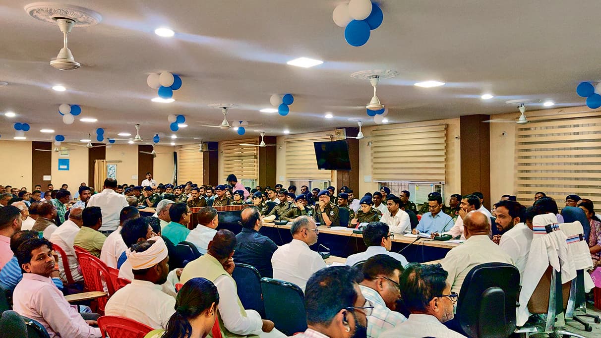 hajipur news. होली को लेकर जिला प्रशासन अलर्ट, 457 मजिस्ट्रेट व पुलिस पदाधिकारी तैनात