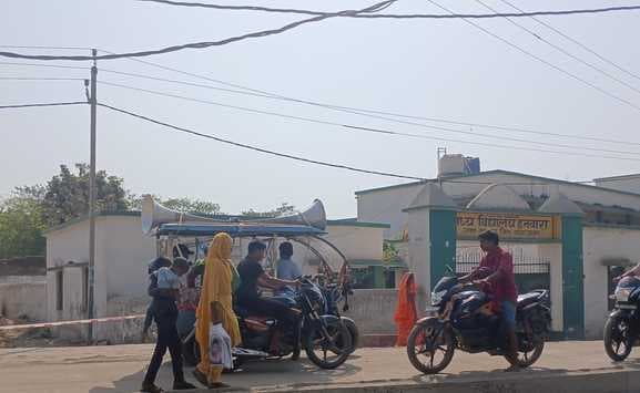 हनवारा बाजार में अतिक्रमणकारियों को किया गया अलर्ट