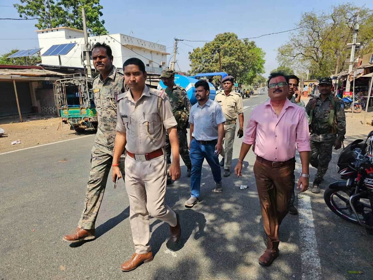 तंबाकू बचने वाले 10 दुकानों पर लगाया 3000 रुपये जुर्माना