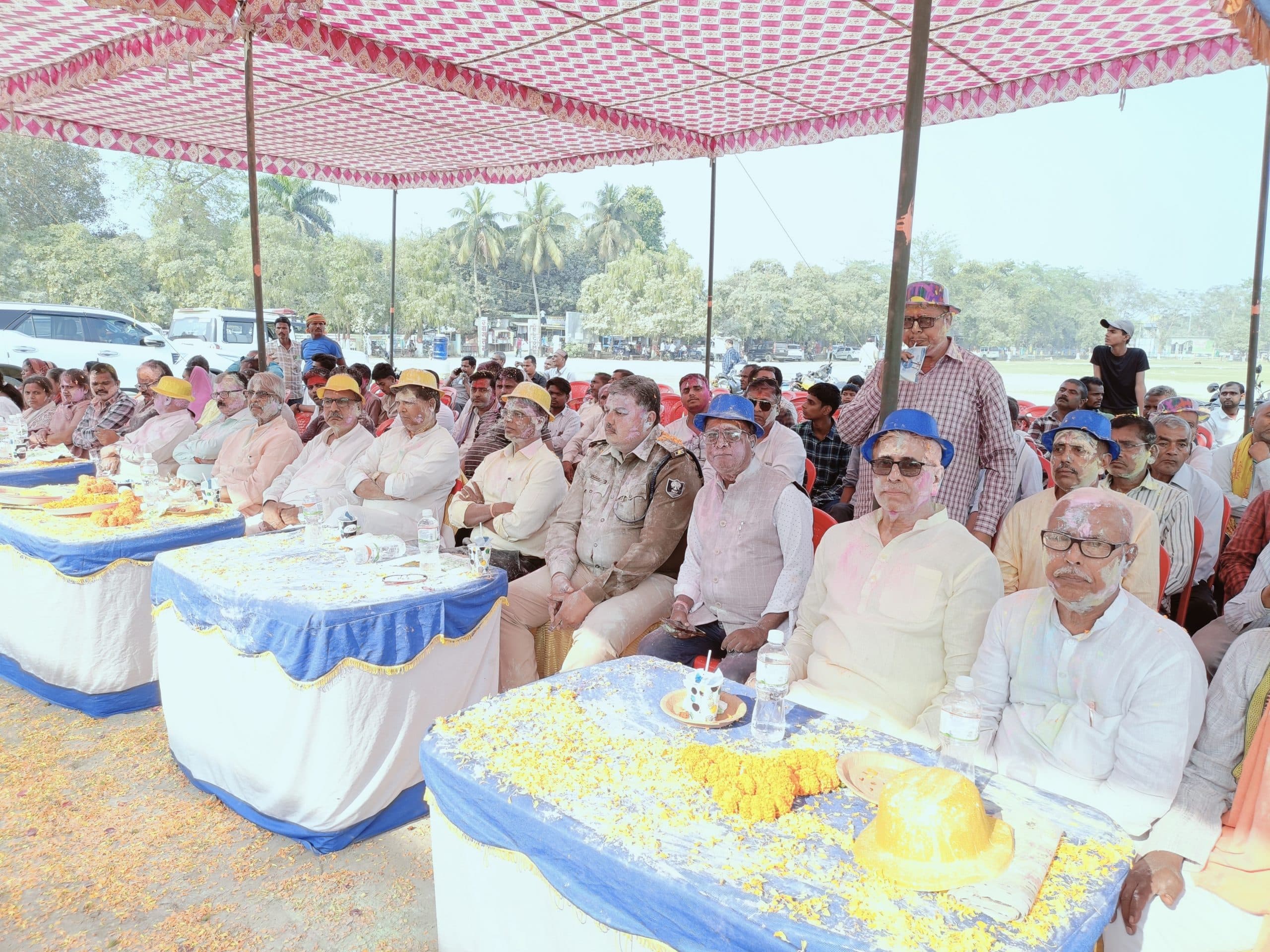 गांधी मैदान में होली मिलन समारोह का आयोजन