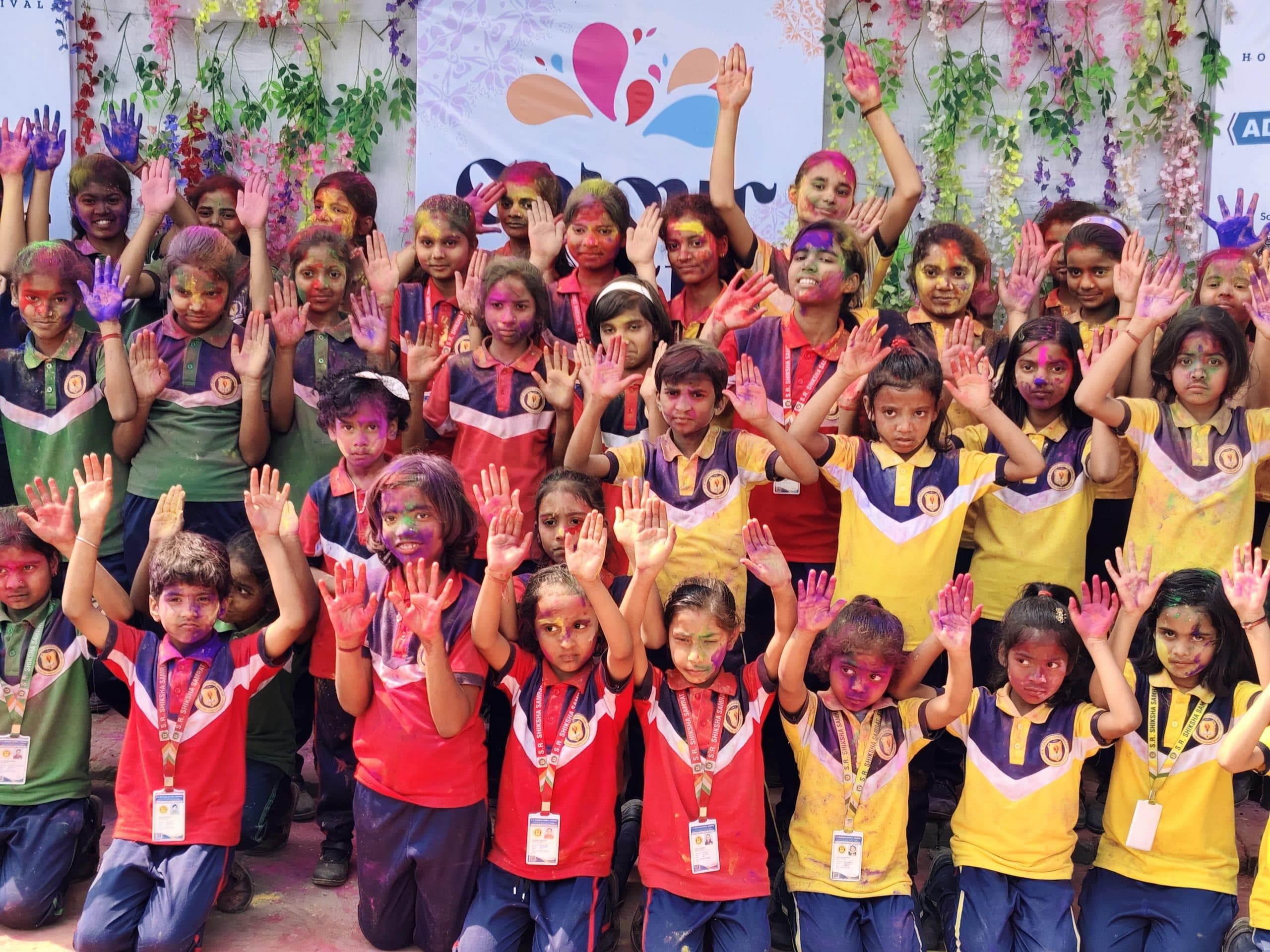 राष्ट्रीय एकता का संदेश देता है होली का त्योहार