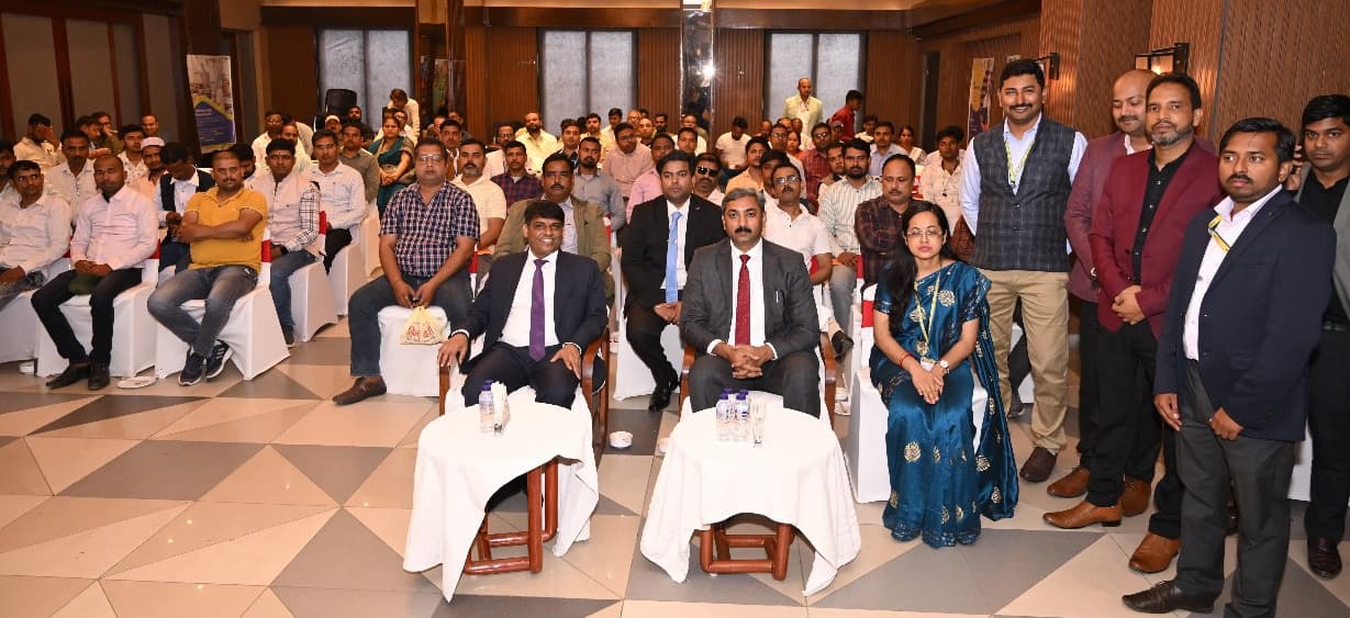 यूको बैंक की विभिन्न योजनाओं से ग्राहकों को कराया अवगत