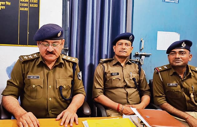 लापता किशोरी का शव खेत में मिला