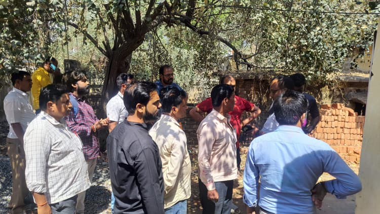 Aurangabad News : आवास सहायक पर बदमाशों ने किया हमला