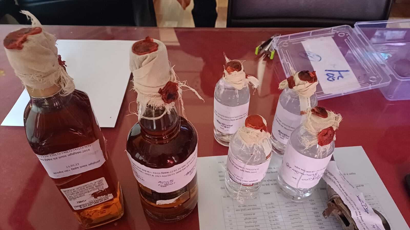 Madhubani News : कट्टा, मोबाइल, चोरी की बाइक जब्त, एक गिरफ्तार